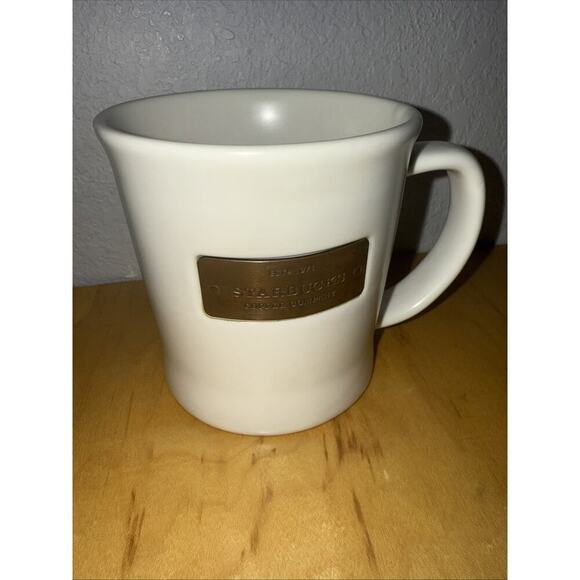 Starbucks 16oz 2010 coffee mug with copper log EST 1971 - Picture 1 of 6